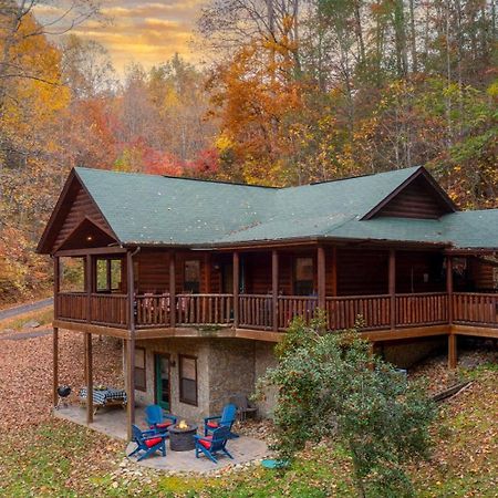 Вилла Gatlinburg Mountain Heaven Retreat Экстерьер фото