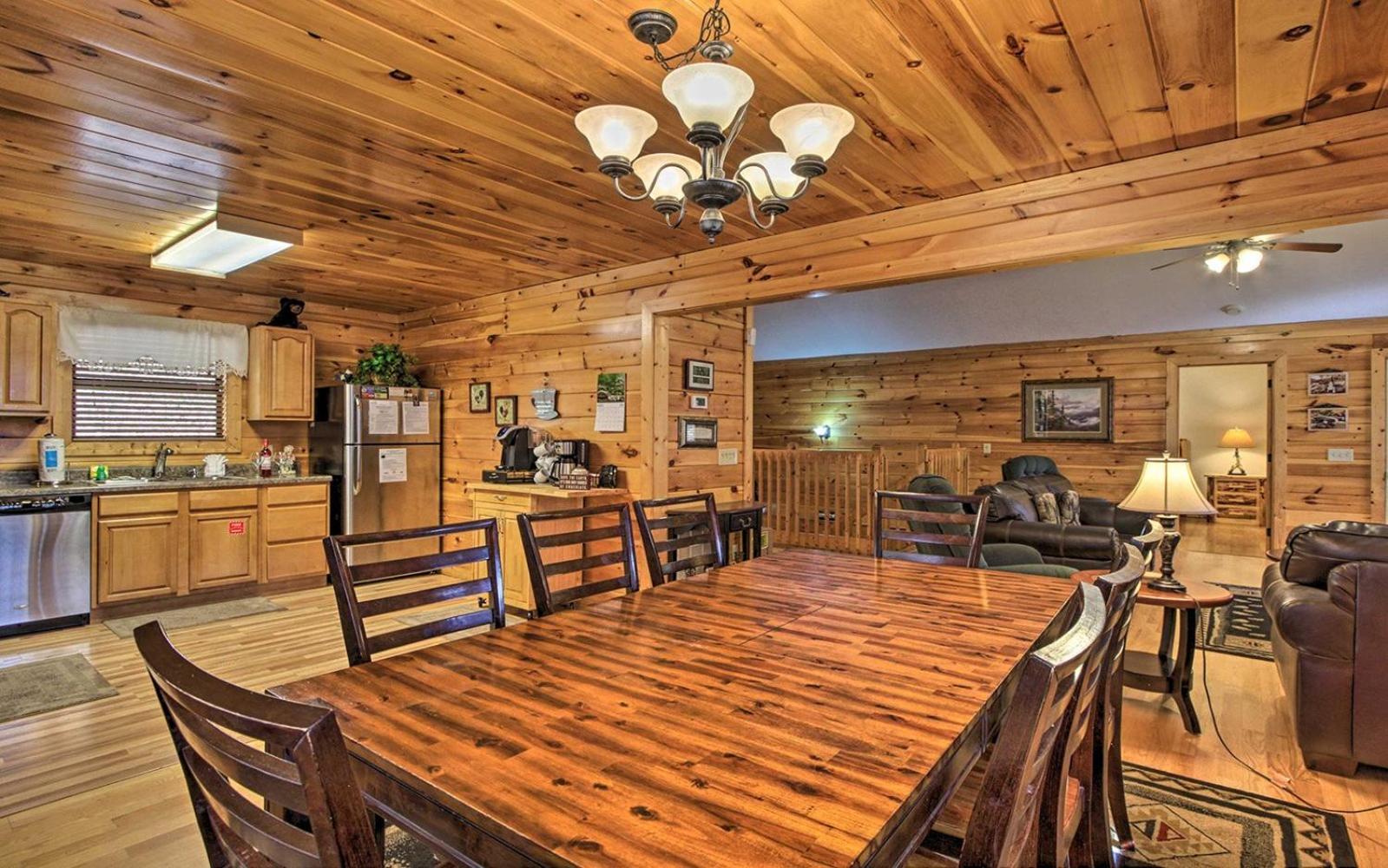 Вилла Gatlinburg Mountain Heaven Retreat Экстерьер фото
